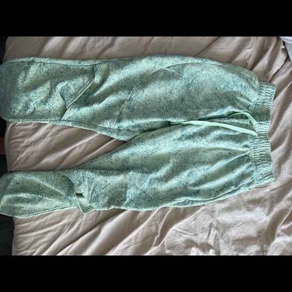 Gymshark discontinued chalk pants - Picture 2 of 2